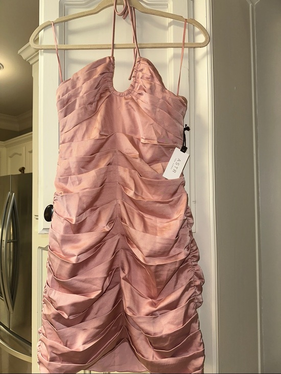 Astr Dresses & Skirts - Astr the Label Merida Pink Ruched Satin Mini Dress with Keyhole Neckline